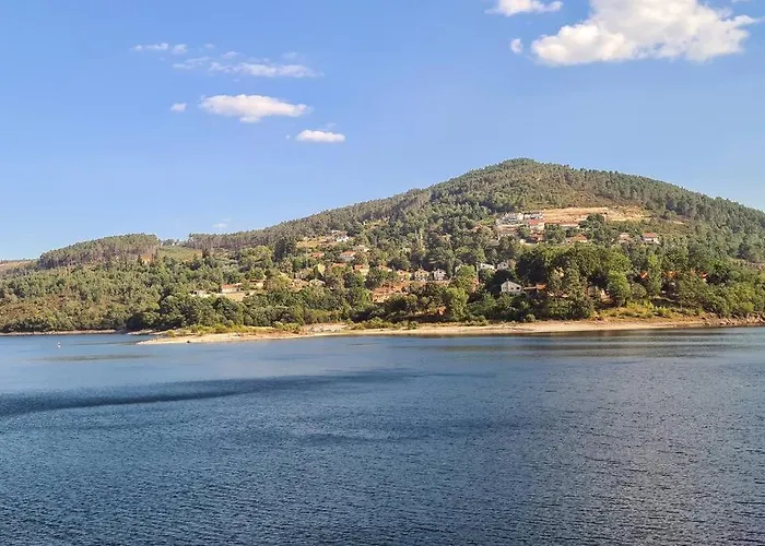 Casinha De Padroes * Venda Nova (Villa Real)